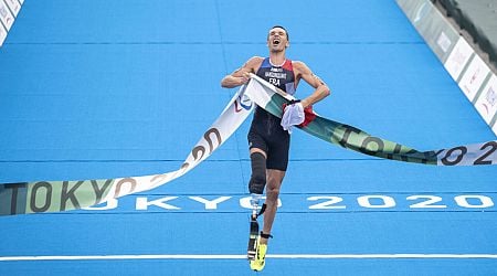 Who are the French athletes competing in the Paris Paralympic Games?