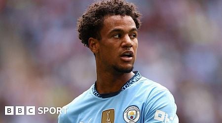 Man City midfielder Bobb fractures leg in training