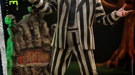 Hot Toys Beetlejuice Beetlejuice... Beetlejuice 1/6th Scale Collectible Figure