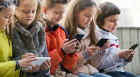 Sweden Advises Against Smartphones for Kids Under 2