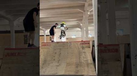 Spine #slovakia #bike #fun #yt #ok #7yearsold #biker #sk #bmx #bmxlife #bmxstreet #fyp #bikelover