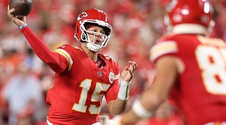 Mahomes becomes Chiefs' all-time passing leader