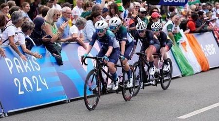 Katie-George Dunlevy and Linda Kelly earn Paralympics silver medal but pipped for gold in final moments of B Road Race