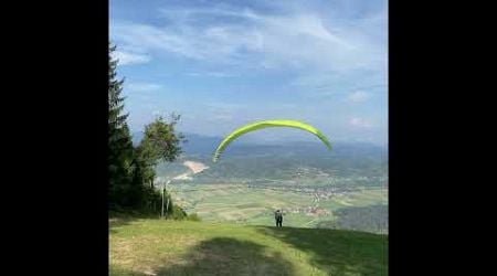 Launching a Paraglider #mountains #paraglide #insta360 #paragliding #slovenia #travel #gleitschirm