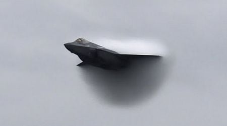 USAF F-35A Demo Team bringing the NOISE at Airpower 2024: Vaporous Display in humid conditions!