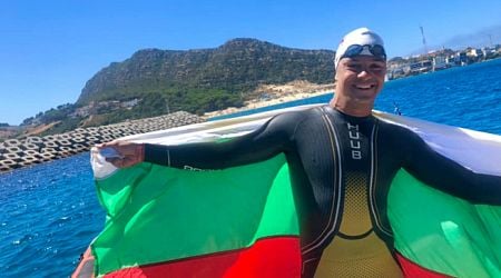 Tsanko Tsankov swims 108 kilometers in the Danube River