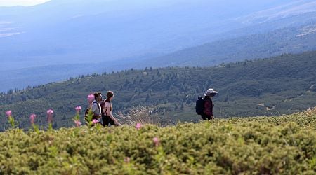 Good Mountain Hiking Conditions on Monday Morning, Rain Expected Later