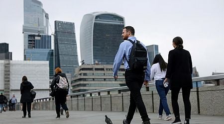 UK job placements drop, pay growth slows in August