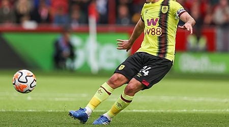 Republic of Ireland international Josh Cullen to stay at Burnley on three-year contact