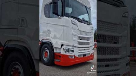 Trucks paint work #scania #refinish #lackering #standox #sweden #truck #spraypaint #refinish