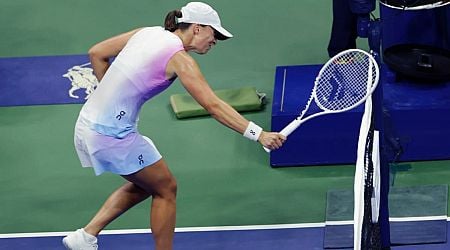 US Open: Iga Swiatek sent crashing out of New York by Jessica Pegula