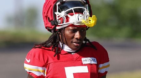 Report: Chiefs' Brown to miss most of regular season with shoulder injury