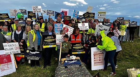 Locals in north county Dublin protest at frequency of night time flights 