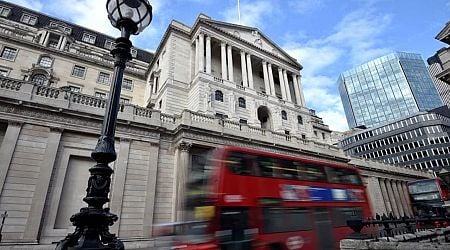 Economists expect Bank of England rate cut in November