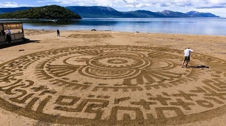 PHOTOS: Amazing sand art at the Neretva River mouth