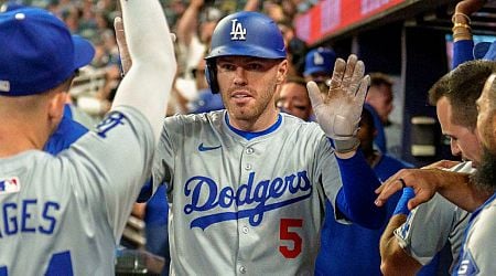 Freeman's three-run homer helps Dodgers to win, dropping Braves out of playoff position