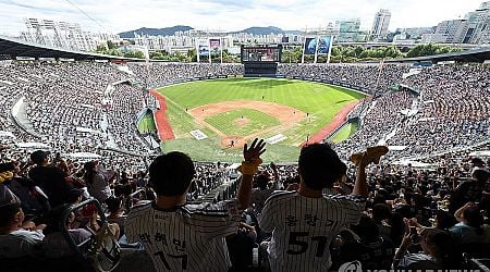 LG Twins breaks KBO single-season attendance record