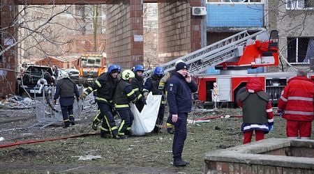 Blasts jolt western Ukrainian city