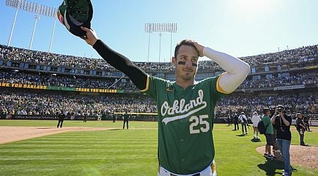 A's Bid Fans Teary Farewell