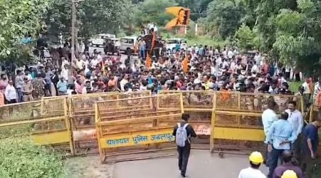 MP: VHP and Bajrang Dal protest against construction of illegal mosque on Gayatri Mandir land in Jabalpur