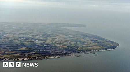 Ship carrying explosive fertiliser heads to UK waters