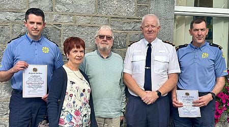 Man (70s) thanks heroic gardai for saving his life after he almost drowned in Galway