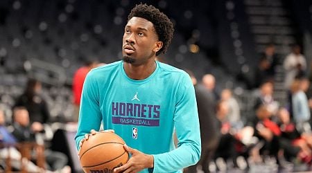 Mark Williams to miss Hornets training camp with foot injury