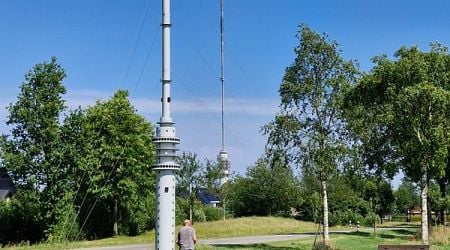 Zendstation Smilde Replica in Hoogersmilde, Netherlands