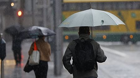 Weather alerts: Heavy rain raises flooding fears in Cork and Waterford