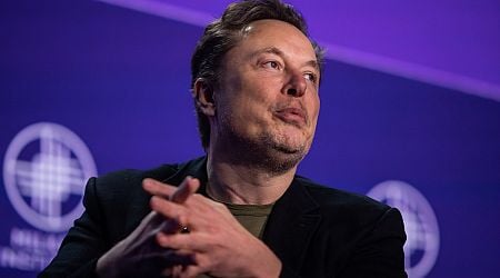 Elon Musk Deletes Tweet That Asked Why No One Is Trying to Assassinate Biden