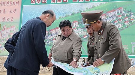 N.K. leader calls for swiftly rebuilding homes in flood-devastated regions