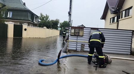 Romania Evacuates Pre-emptively Thousands over Risk of Flooding; Sea and River Traffic Is Halted