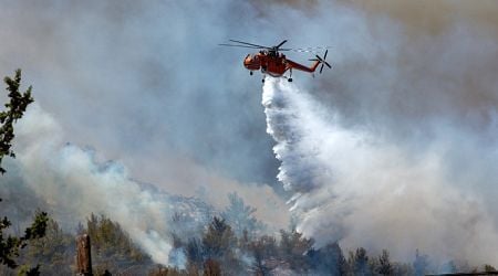 2 dead in wildfire in Greece