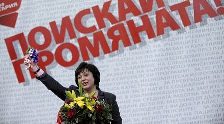 Pro-Russian socialists in Bulgaria expel longtime leader