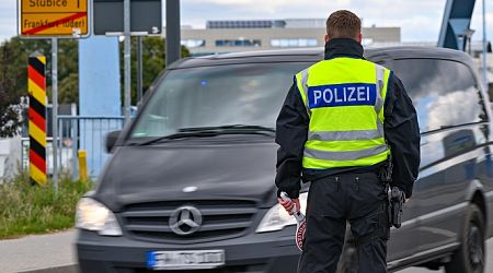 German border police stop 2,500 illegal crossings in 2 weeks