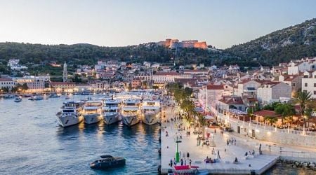 Bars in Hvar unite in protest over tourism threats