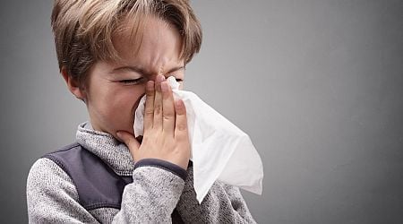 Expert explains why everyone has a blocked nose and cough at the moment