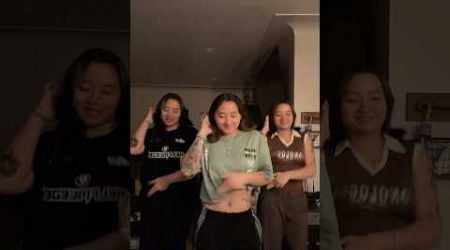 Embrace it (dc: chiara) #dance #triplets #trend #tiktok #embraceit #dancevideo