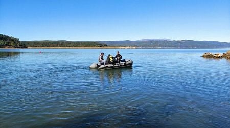 Bulgarian Servicemen Conduct Diving Training at 1,000 m, 1C Water Temperature 