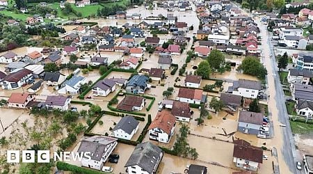 Floods and landslides leave 14 dead in Bosnia