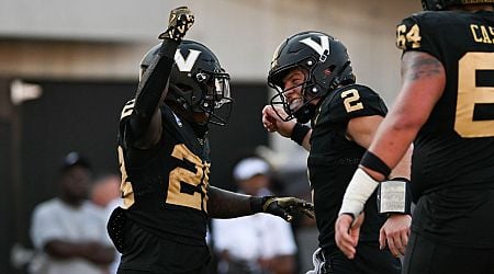 Vanderbilt stuns Alabama for first ever win vs. No. 1 team