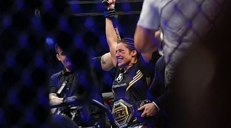 Pena wins back title at UFC 307 with narrow split decision over Pennington