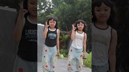 NIANA GUERRERO DANCE TRENDS #kembar #dance #jogetviral #twins #shorts