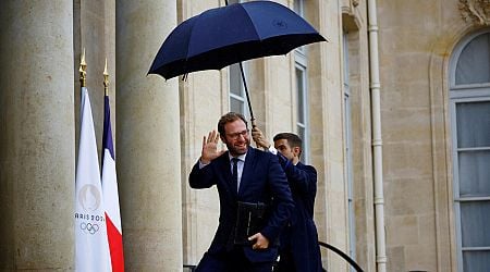 France pledges 2025 budget will 'fully' comply with EU spending rules