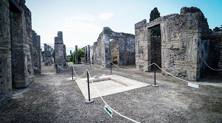 Illegal souvenir stands seized at Pompeii