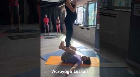 Acroyoga Beginner Pose While Pregnant #acrobatics #partneracro #slovenia #pregnancyfitness #acroyoga