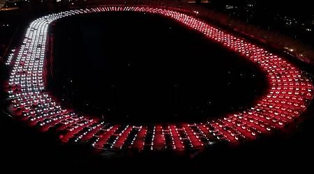 Watch 902 Teslas perform a funky light show in Finland