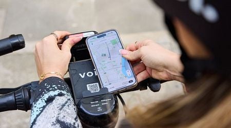 Legal delay means Voi scooters to stay until December