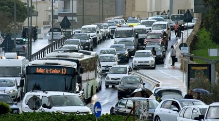  Morning traffic chaos: Major delays on routes to Valletta after multiple accidents 