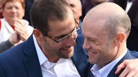 PM cancelled Dubai visit when tipped off about Joseph Muscat residence raid, Azzopardi tells court